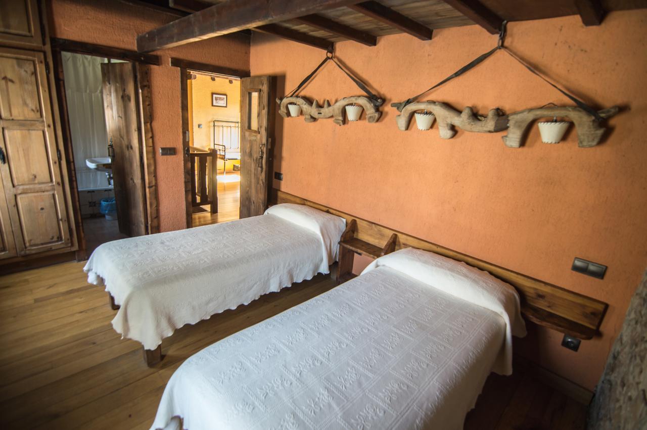 Casa Rural La Catedral De La Montana Guest House Lois Eksteriør bilde