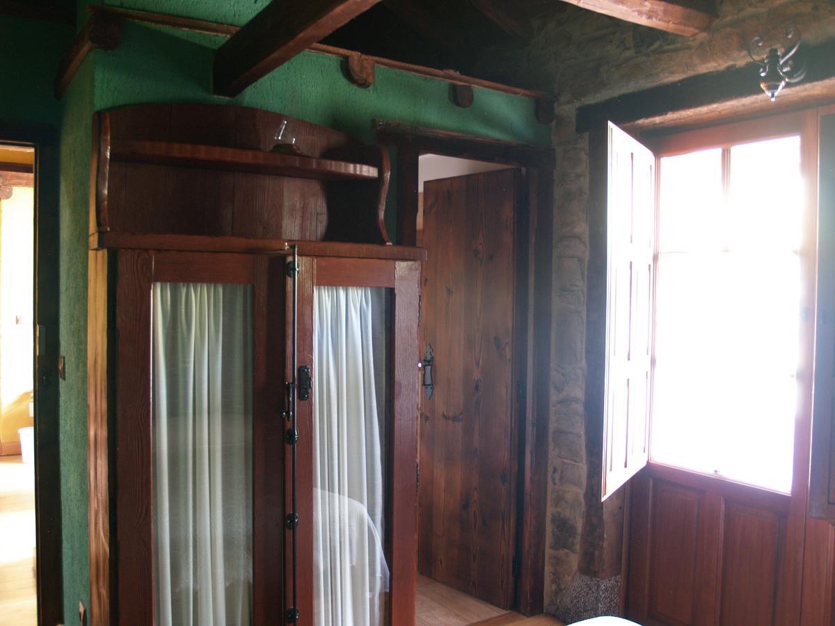 Casa Rural La Catedral De La Montana Guest House Lois Eksteriør bilde