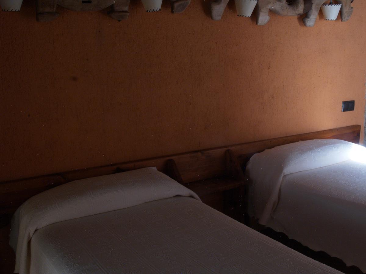 Casa Rural La Catedral De La Montana Guest House Lois Eksteriør bilde